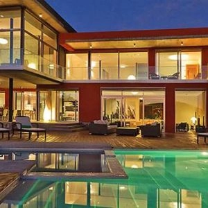 İzmir Bornova – Yatılı Bayan Eleman İlanı