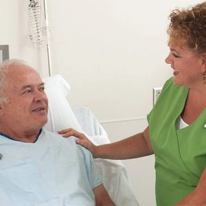 Bayan Hasta Bakıcısı - Karşıyaka