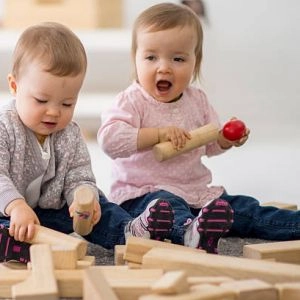 İkiz Bebek Bakıcısı - Göktürk
