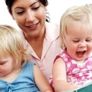 Gündüzlü İkiz Bebek Bakıcısı