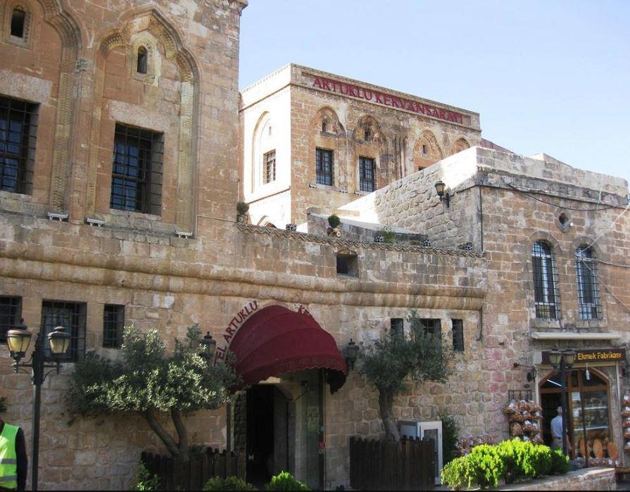 KATÇI (TEMİZLİKÇİ)